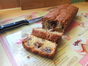 Easy recipe for pecan and almondy loaf cake UK grams and oz